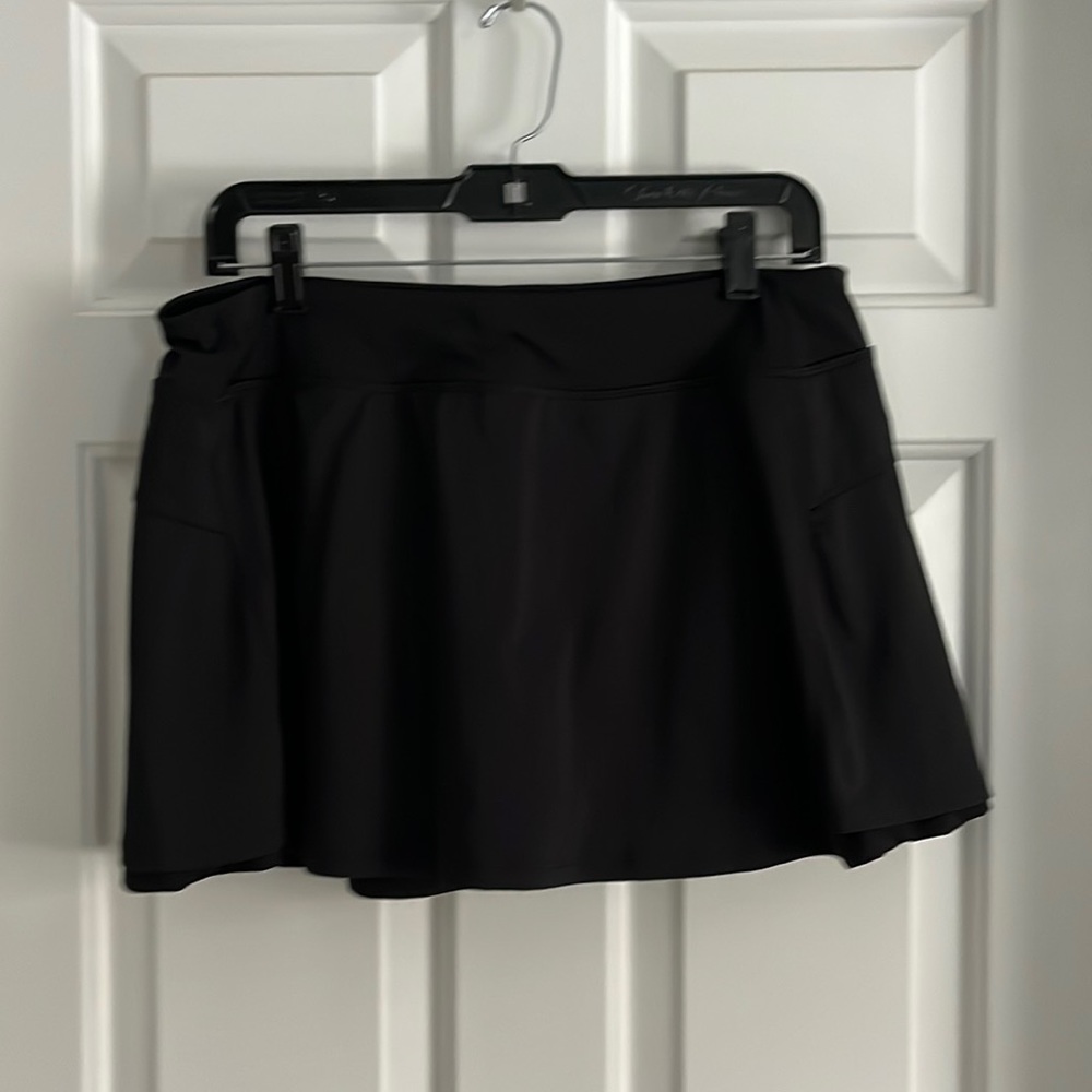 Jessica Simpson XL tennis skirt with shorts, black